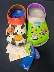 Crocs Kids Classic Clogs VARIANT Toy Story Woody & Buzz Lightyear J1 NWT