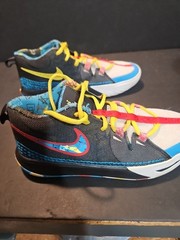 Nike Kyrie Irving Flytrap 6 SE Youth Basketball Shoes FD0215-001 Size 6.Y