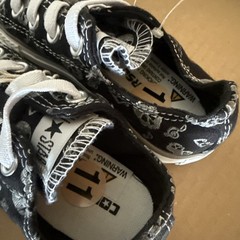 Converse Black Low Top Sneakers Vintage Skull Music Guitar Youth 11
