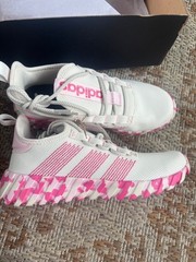 Size 5 (GS) – adidas Kaptir Flow K