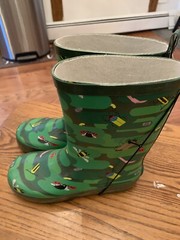 Kid Made Modern Rain Boots Size M 7-8 Bug Camo Garden Rain Boots NWOT