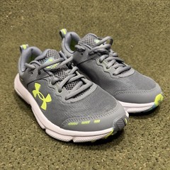 Under Armour UA BGS Assert 10 Running Sneaker Athletic Youth Size 4Y
