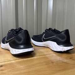 Nike Renew Run GS Black White Silver Kids Youth 5Y Women’s 6.5 CT1430-091 New