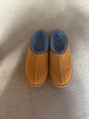 **Brand New** UGG Kids Tasman II Chestnut Slipper Size 6 Kids In Box Never Worn