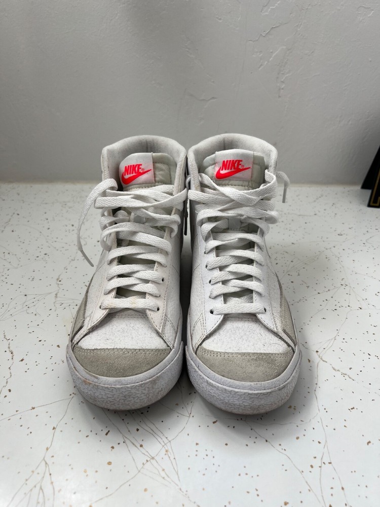 Nike High Top Blazer Sneakers Mid ’77 DO6487-100 Size 6.5 Youth