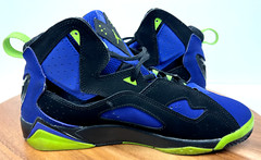 Nike Jordan True Flight Basketball Sneakers 343795-022 Boys Size 7 Y
