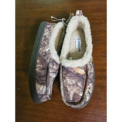 Magellan Outdoors Slippers Kids Size 2 Camo Faux Fur Lined Moccasins