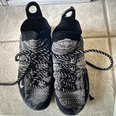 NIKE React Fly Knit Tennis Shoes Athletic BLACK AH3465-004 Lace Up SZ 4Y Mid Top
