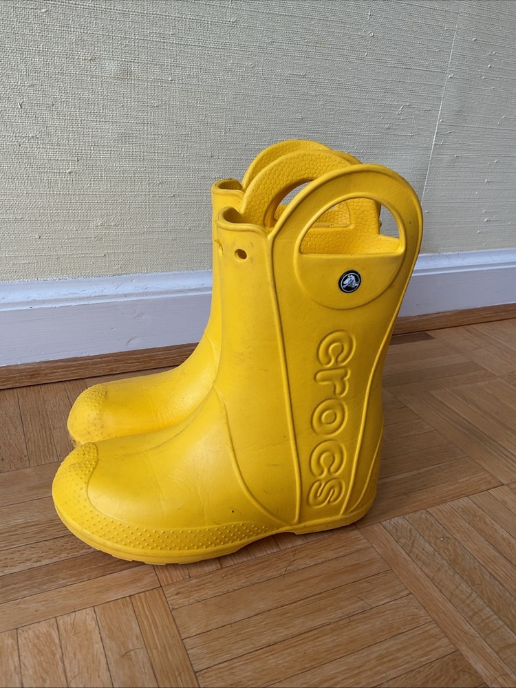 Crocs Youth Size 3 Yellow Rain Boots