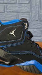 Jordan B’Loyal – Black/Metallic Silver-Argon Glue-Varsity Red – 4Y (5.5W)