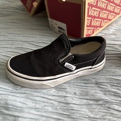 Size 12 Youth Unisex Vans Classic Slip-On Black/White Sneakers Shoes VN000ZBU6BT