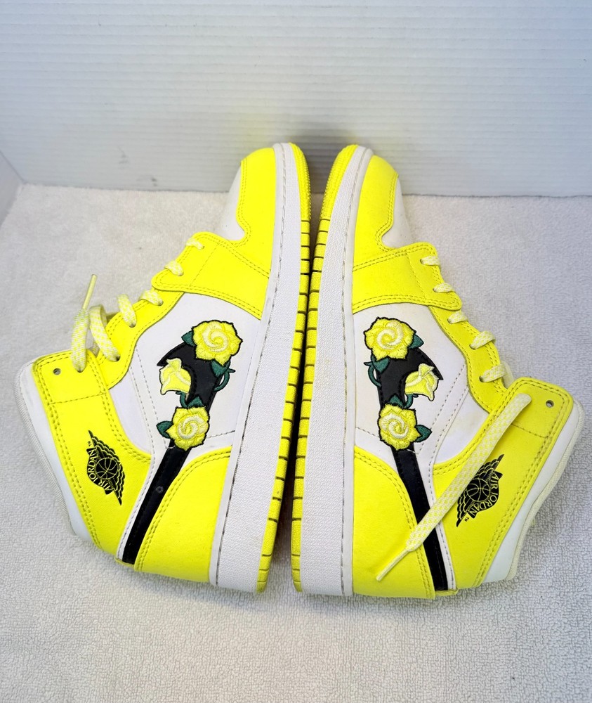 Air Jordan 1 Mid SE GS Dynamic Yellow White Black Sz 6.5Y With Original Box