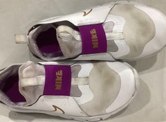 Nike Flex Runner 2 Low White Violet Frost DJ6038-101 Size 4Y US / 36 EUR
