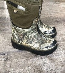 Bogs Toddler Size 9 Waterproof Mossy Oak Camo Insulated Kids Winter Boots