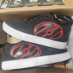 Heelys Pro 20 Youth size 5 USA