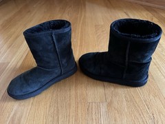 UGG Kids Classic II Boot Black Short Boots Size 3 1017703K