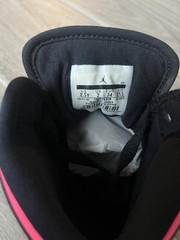 Nike Air Jordan 1 Mid SE GS Black Hyper Pink Youth Shoes Sz 2.5Y