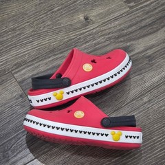 Crocs Mickey Mouse Kids Clogs Size 10/11 Red Black Croslite ExcelDisney
