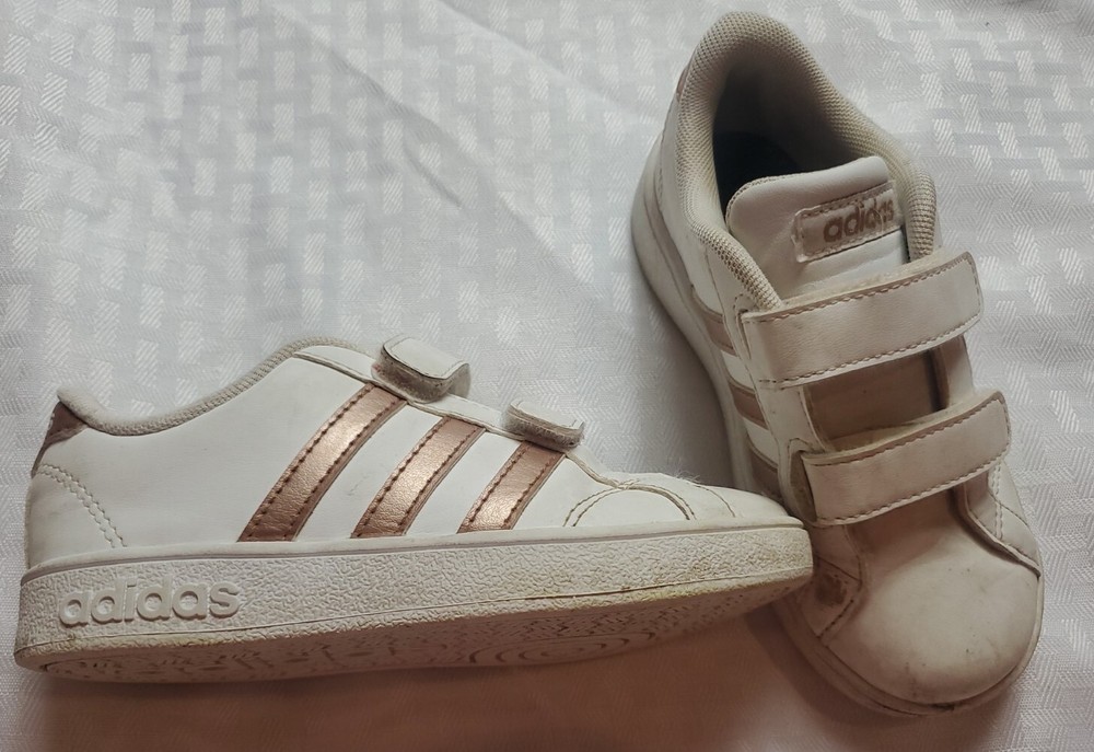Adidas Baseline CMF INF Tennis Sneaker DB2755 Size 9.5 k copper white kids