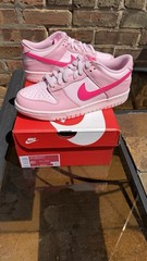Size 6.5 (GS) – Nike Dunk Low Triple Pink