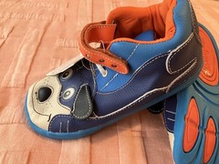 Zooligans Sparky the Puppy Blue Orange Shoes Dog Fan Sz 1 Youth NWT