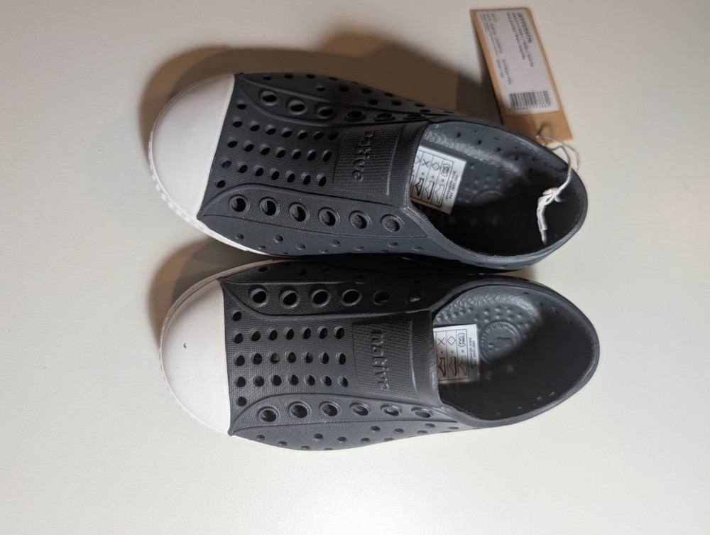 Native Jefferson Child Size 7 Gravity Grey Slip On NWT