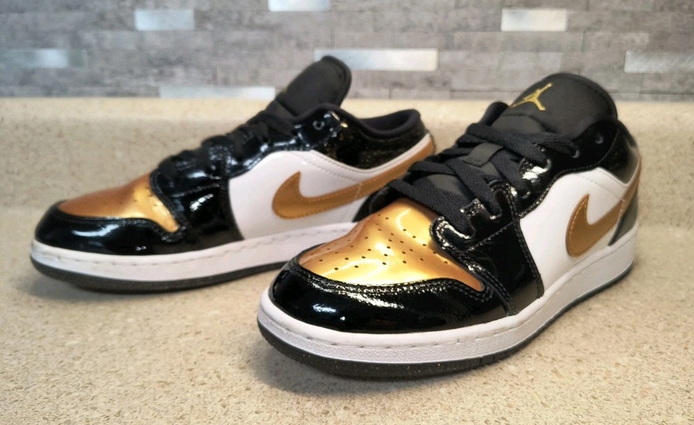 Nike Air Jordan 1 Low SE Gold Toe, Size 6Y, DR6970-071 NICE!