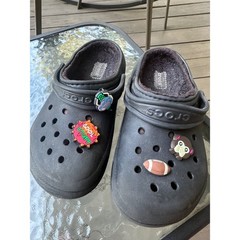 Kids Crocs Classic Lined Clogs Black Fuzzy Warm Shoes Size J2 With Charms