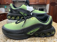 Air Max DN AMD (GS) Lemon Twist/ Black Size 6.5Y/8W HV5257-700 NWOB