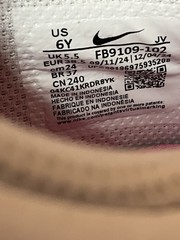 Nike Dunk Low White Pink Laser Fuchsia Sneaker SIZE 6Y FB9109-102 NEW