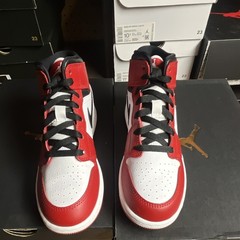 Jordan Air Jordan 1 Mid (GS) Red/White/Black Kids Sneaker US 5 553560-163