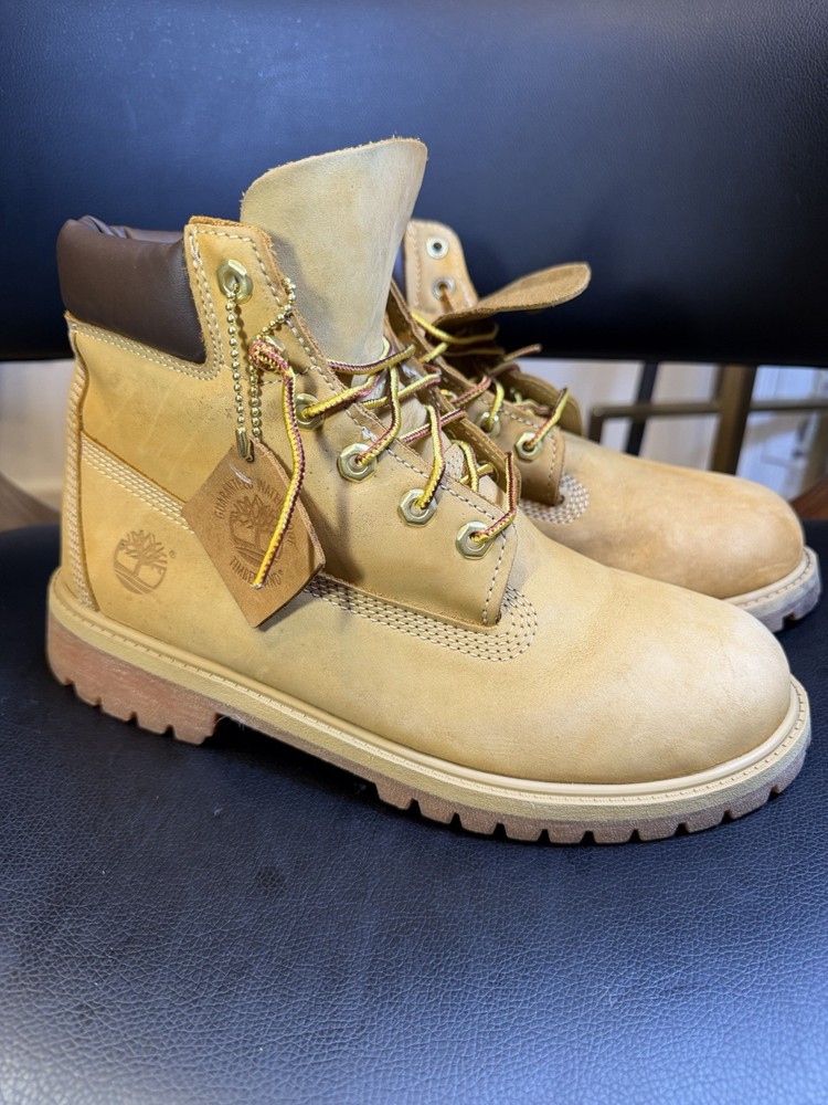 Timberland classic boots Junior Size 7M 12909 Mexico