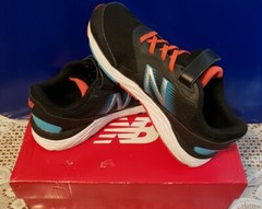 NEW BALANCE MULTI-COLORED SIZE 5 W KIDS SNEAKERS***YA680BG6* WITH BOX