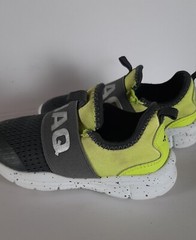 Kids SHAQ Shoes Size 10