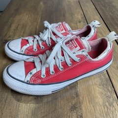 Converse Chuck Taylor All Star Low Top Red White Stars Unisex Juniors 4 /Women 6