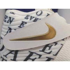 2016 NIKE KYRIE 2 CHAMPIONSHIP GOALS ID WHITE GOLD YOUTH SZ 5Y ( 849367-998 )