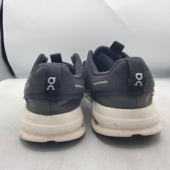 On Cloud Sky Running Kids Size 5.5 Black White Athletic Sneakers Shoes School