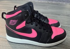 Nike Air Jordan 1 Mid SE GS Black Hyper Pink Youth Shoes Sz 2.5Y