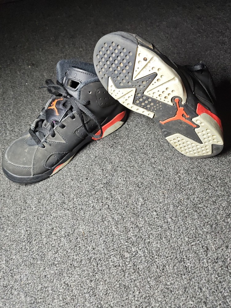 Size 2Y – Jordan 6 Retro 2019 Mid Infrared (384666-060)
