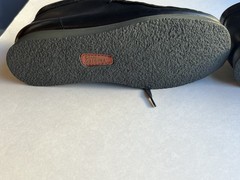 Clarks Wallabee Boot Smooth Black Leather Size 2.5 KIDS / JUNIORS