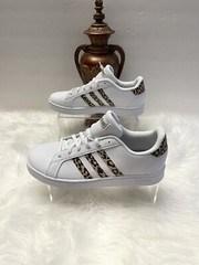 Adidas Grand Court fz3510 Unisex Kids White Synthetic Leather Lace Up Sz. 6