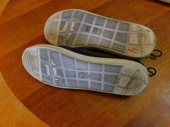 TOMS blue canvas boat shoes youth sz 5