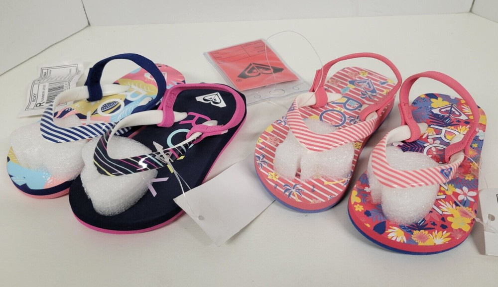 (Mismatched Color): 2 Pair Roxy Kids Pink/Blue Flip Flop Sandals Toddler Size 6