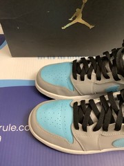 Air Jordan 1 High Tide Pool Kids Size 6.5y
