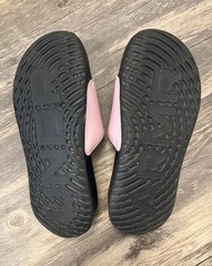 Under Armour Black & Pink Ignite Select Slides for Kids – Size 13K.