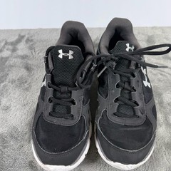 Under Armour Micro G Velocity Black Size 6Y Boy/Girl Running Shoes 1258761-001