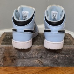 Authentic Jordan 1 Mid GS Ice Blue Black White Sneakers 4.5Y / Women’s 6