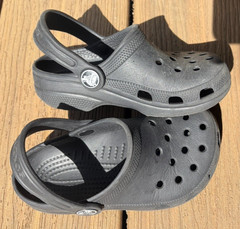 Crocs Classic Clogs Black Charcoal Unisex Youth 8-9 Girls Boys