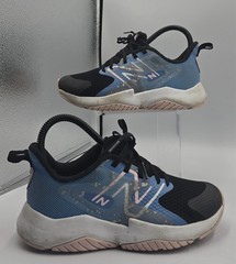 New Balance Rave Run v2 Sneaker Kids 2.5 Multicolor Lace Up Casual Running Shoes