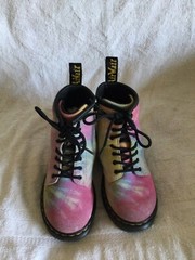 Dr. Martens Kids 1460 Pascal J Rainbow boots size 10 US/9 UK/27 EU